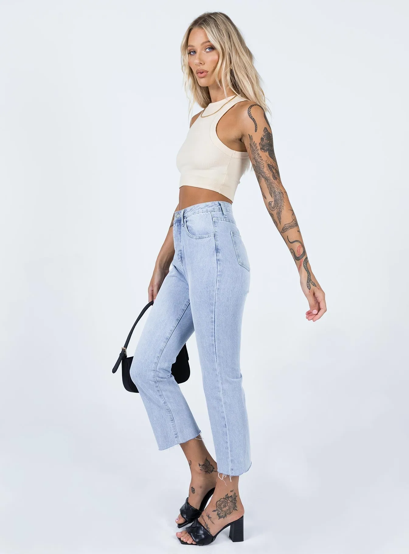 Angela Cropped Jeans Light Wash Denim