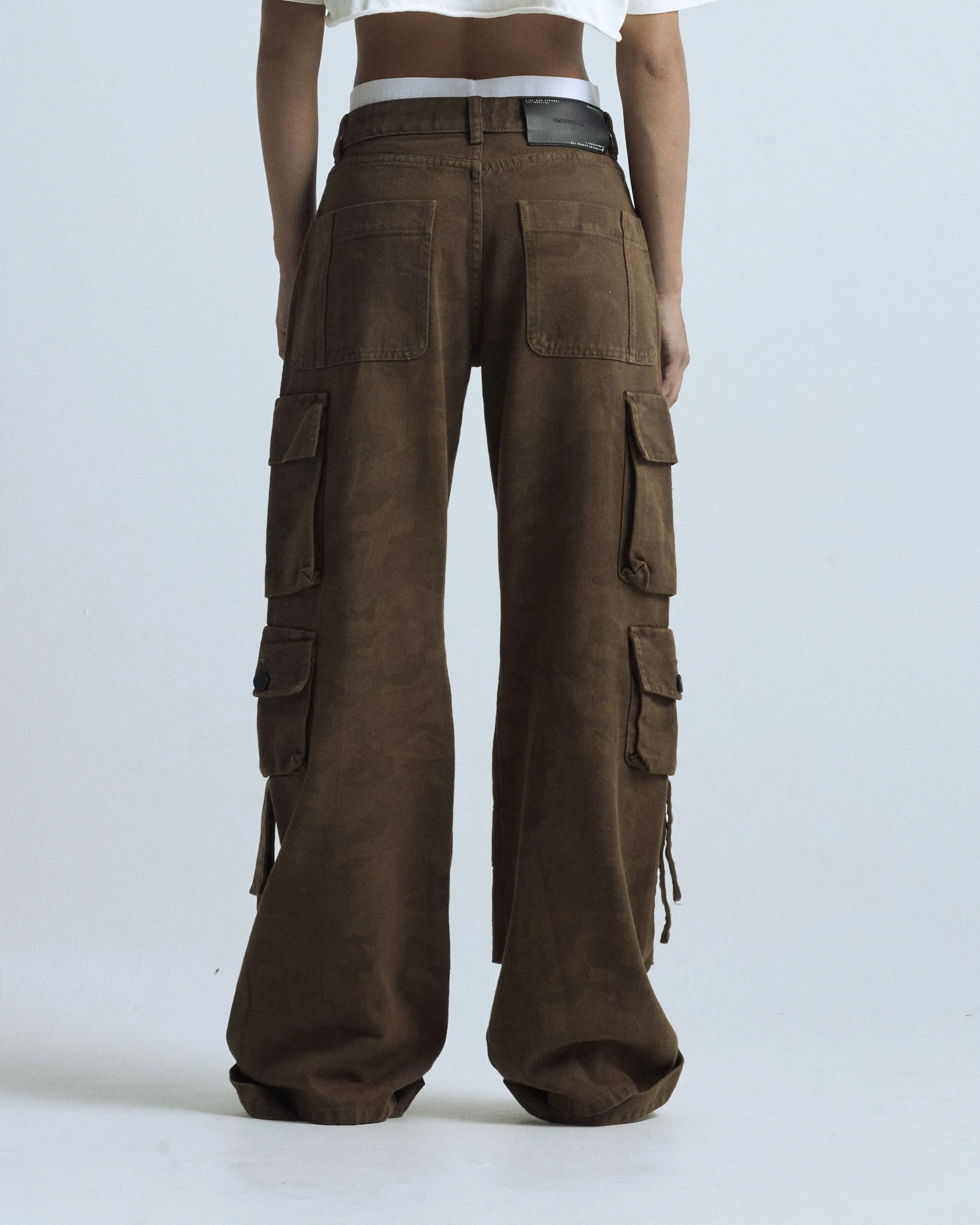 Basics MultiPocket Cargo Jean Brown Camo