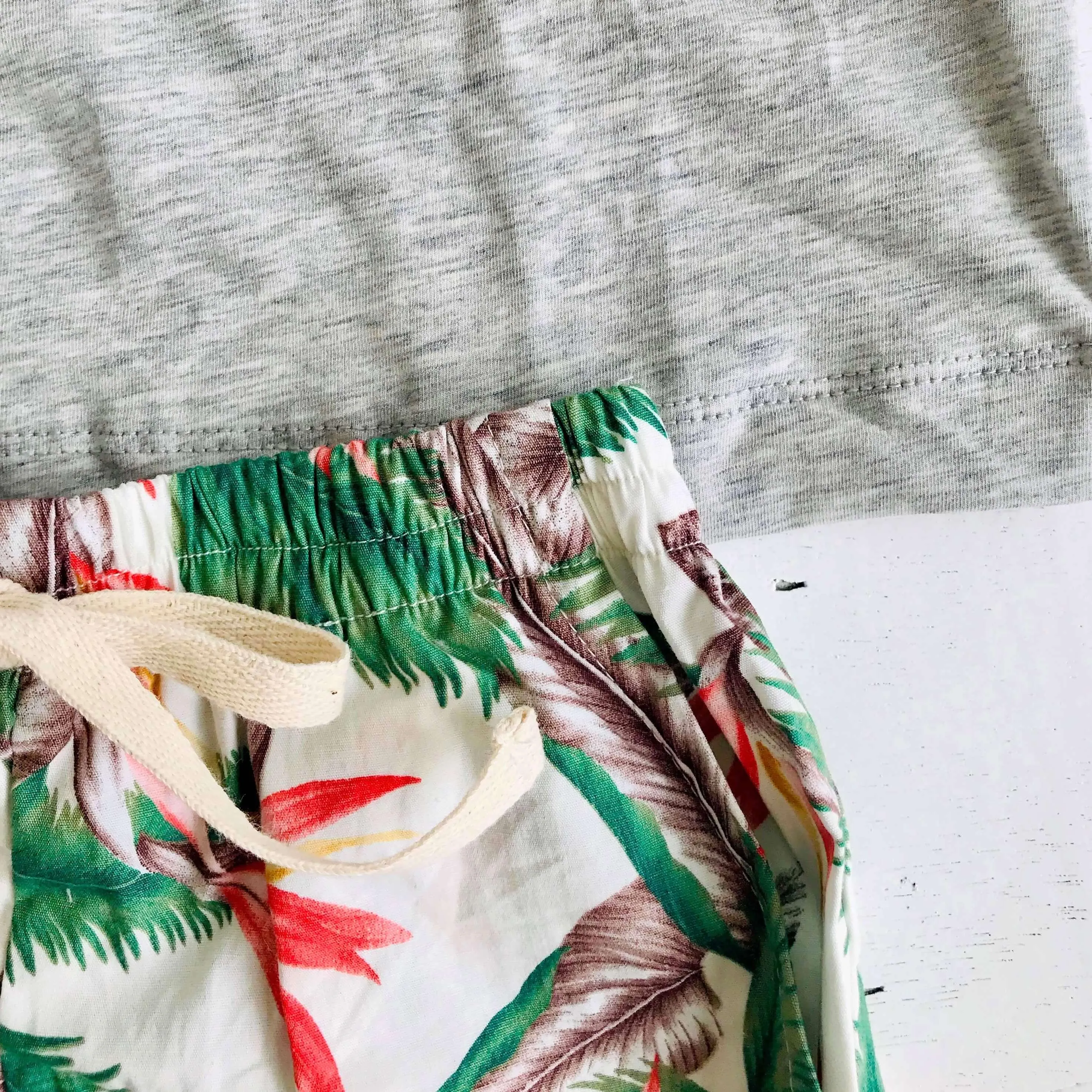 Caper Top & Shorts in Birds of Paradise and Gray Stretch