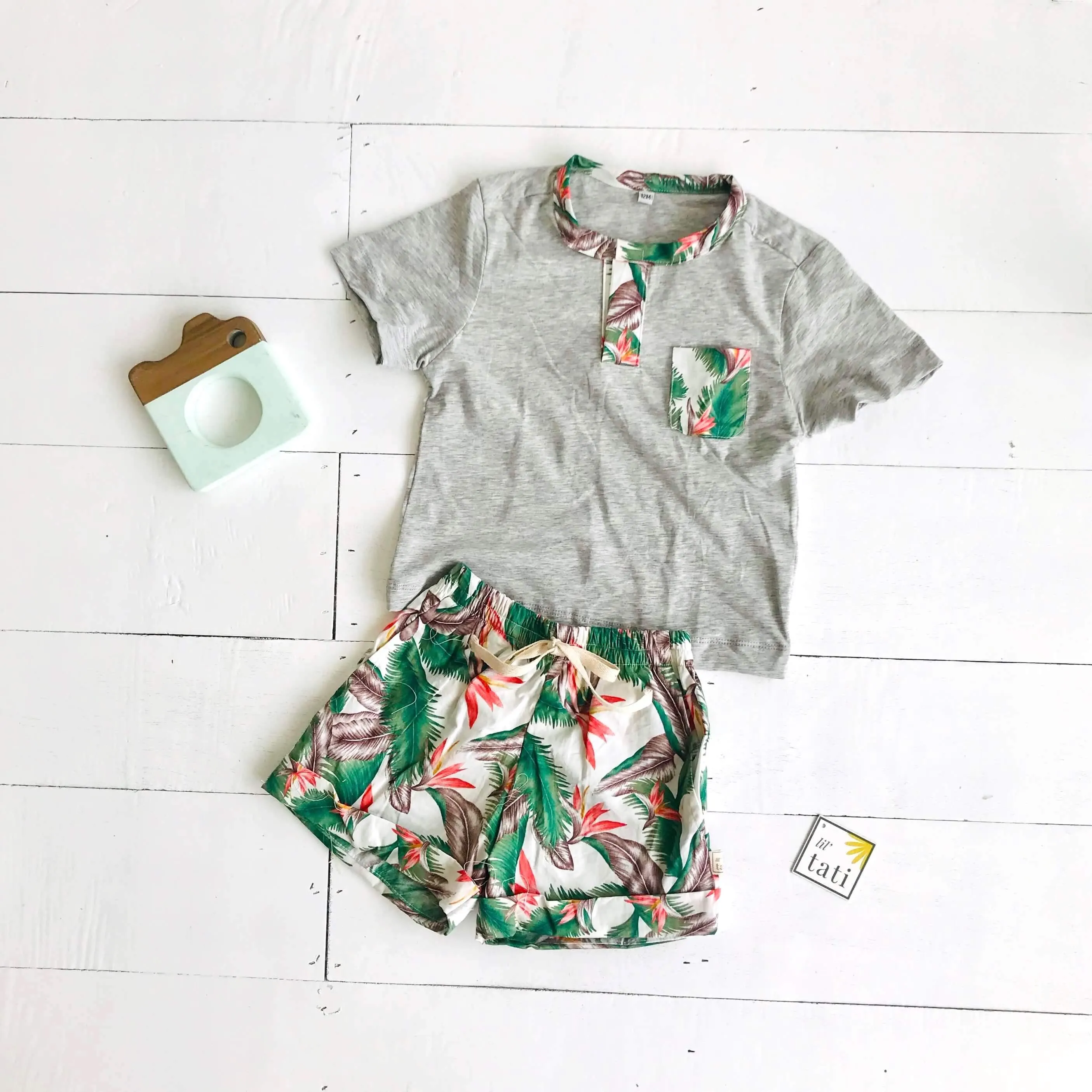 Caper Top & Shorts in Birds of Paradise and Gray Stretch