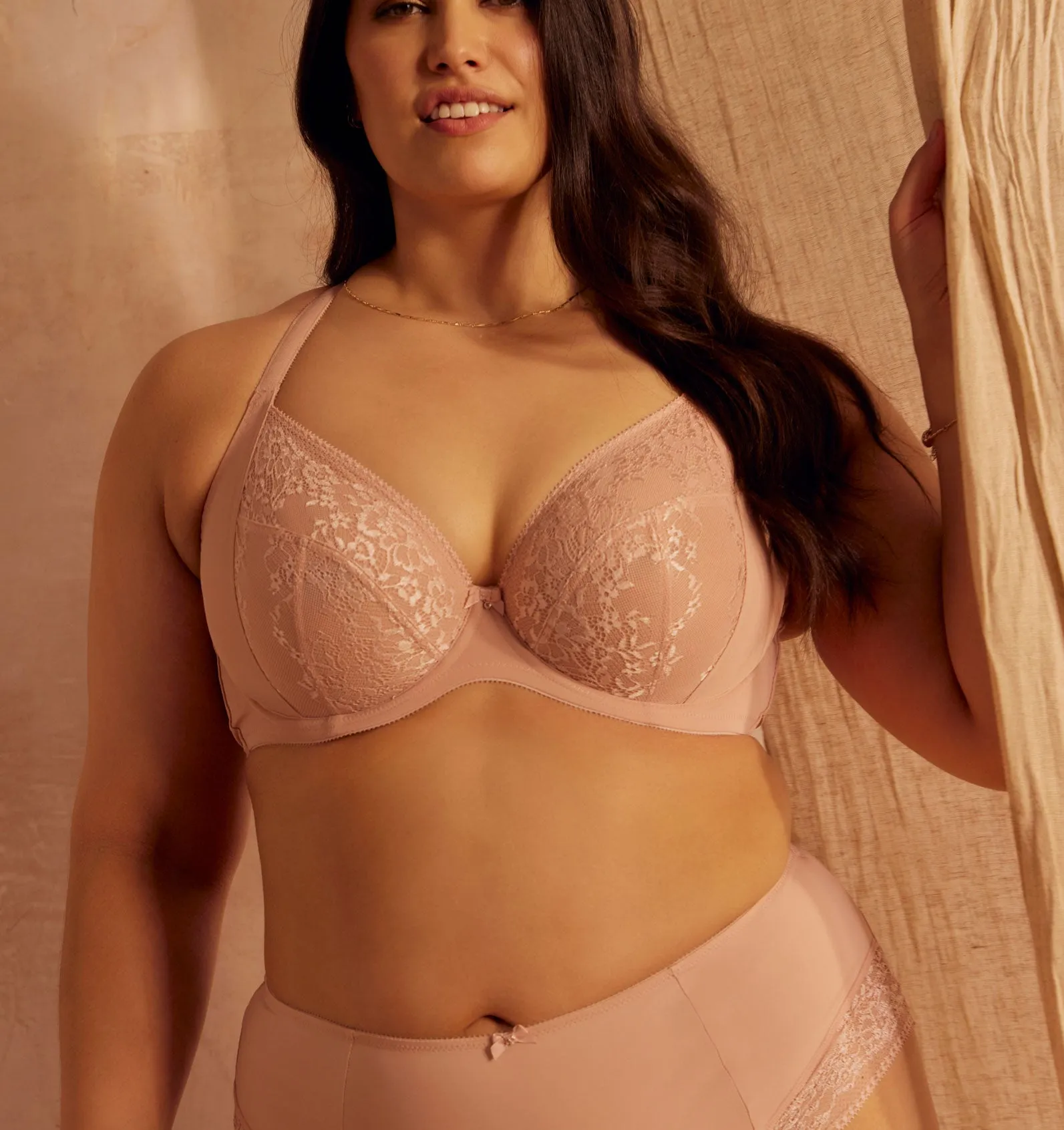 Floral lace & microfibre plunge [Soft Rose]