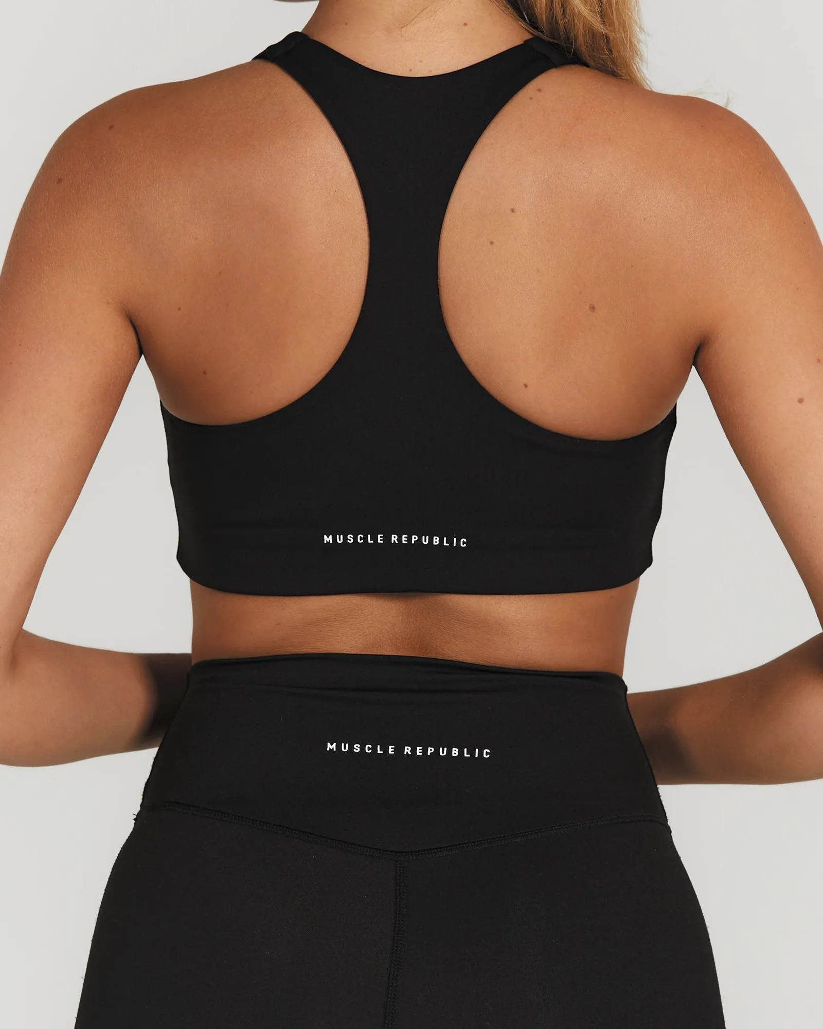 MOTION RACER BACK BRA - BLACK