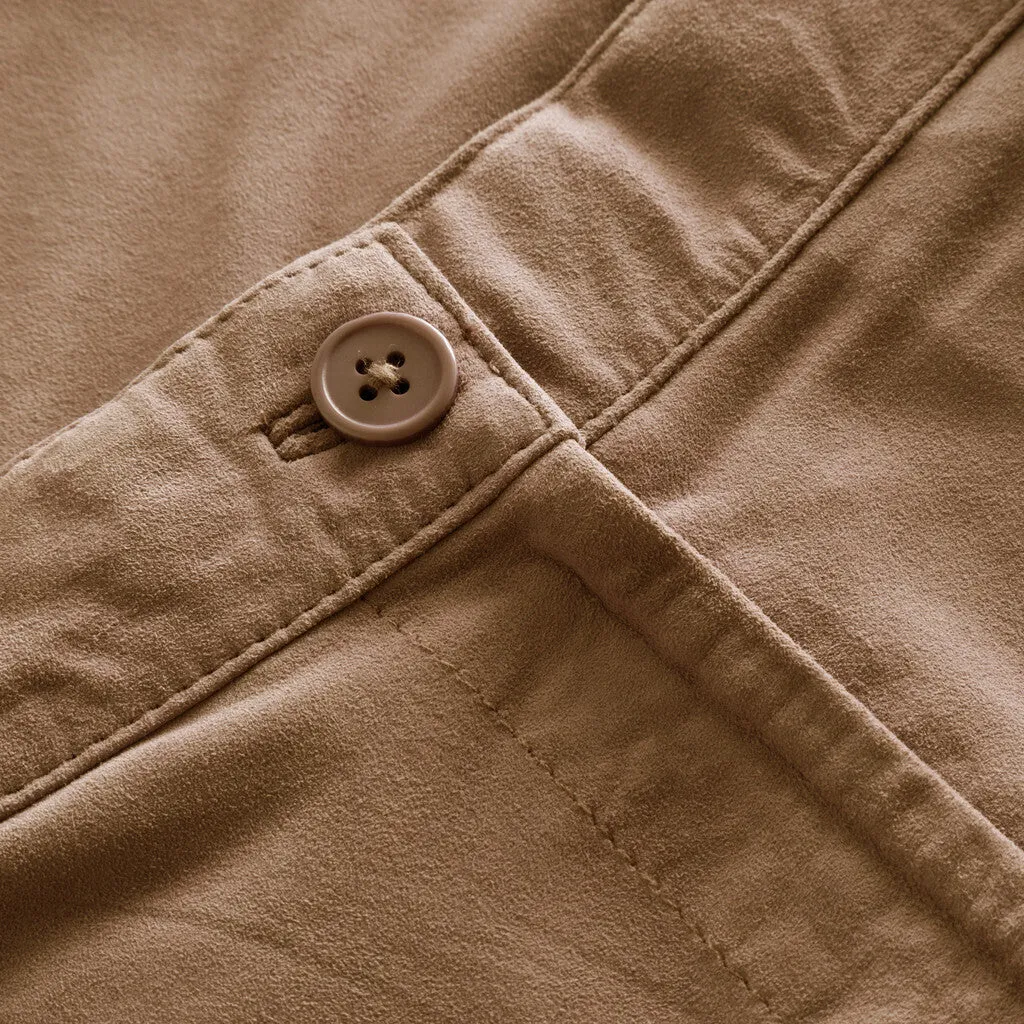 Suede shorts in a nice and soft quality / 50868 - Desert Sand