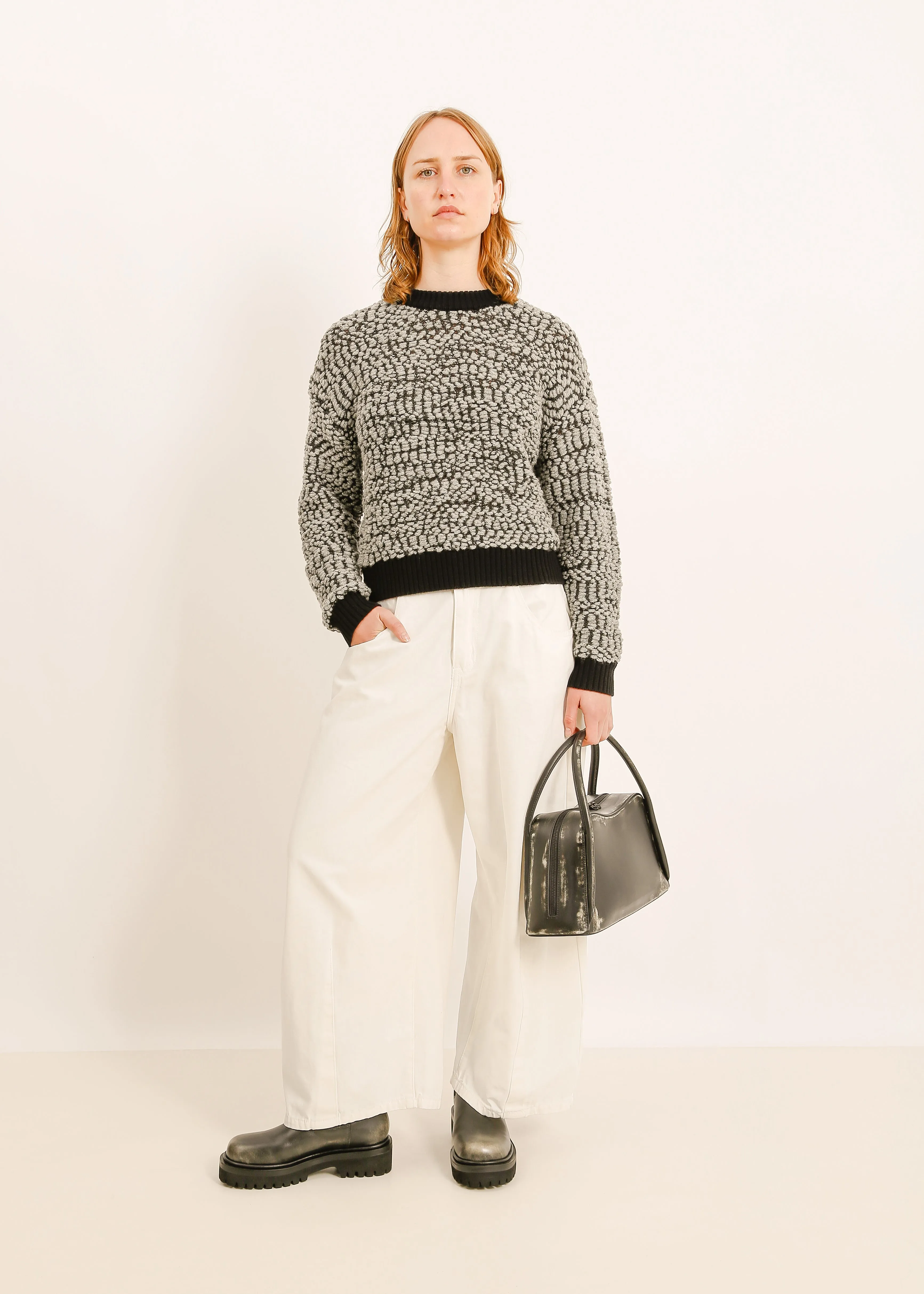 W24 | GITA KNIT / BLACK-WHITE