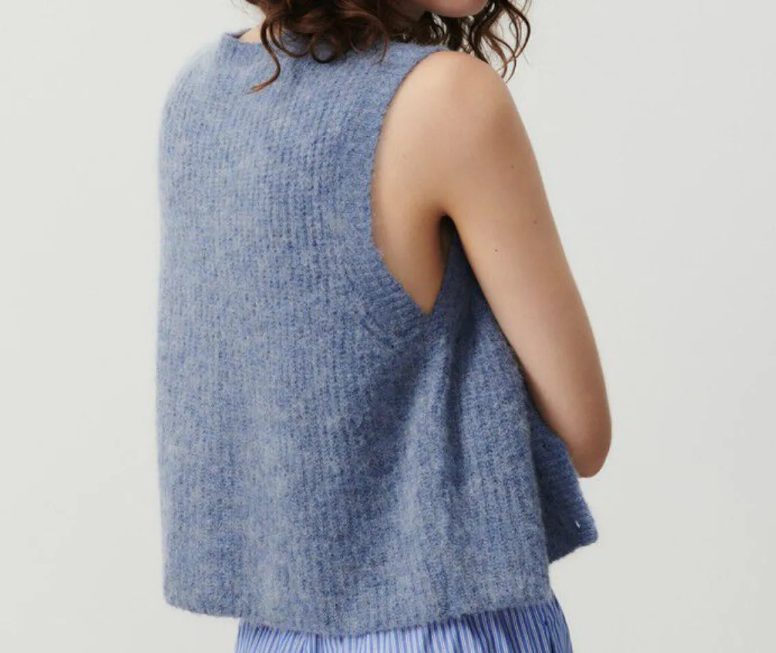 Woollen  vest